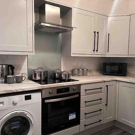 Anfield Home Sleeps 5 Close To Lfc Free Parking Liverpool Exteriör bild