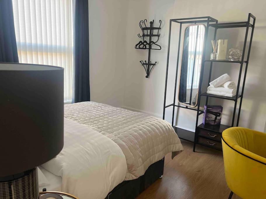 Anfield Home Sleeps 5 Close To Lfc Free Parking Liverpool Exteriör bild
