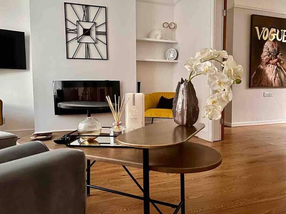 Anfield Home Sleeps 5 Close To Lfc Free Parking Liverpool Exteriör bild