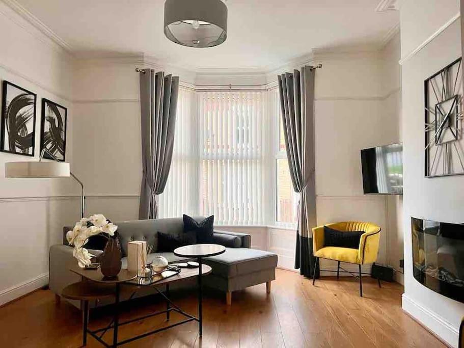 Anfield Home Sleeps 5 Close To Lfc Free Parking Liverpool Exteriör bild
